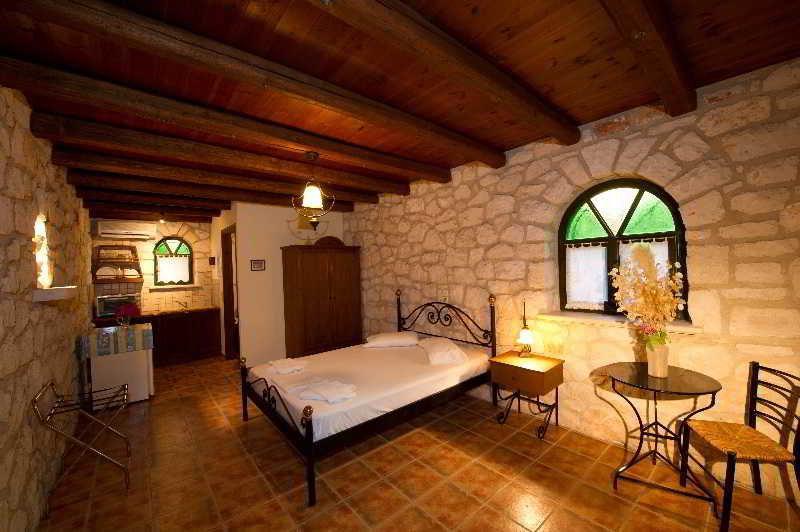 Alomata Hotel